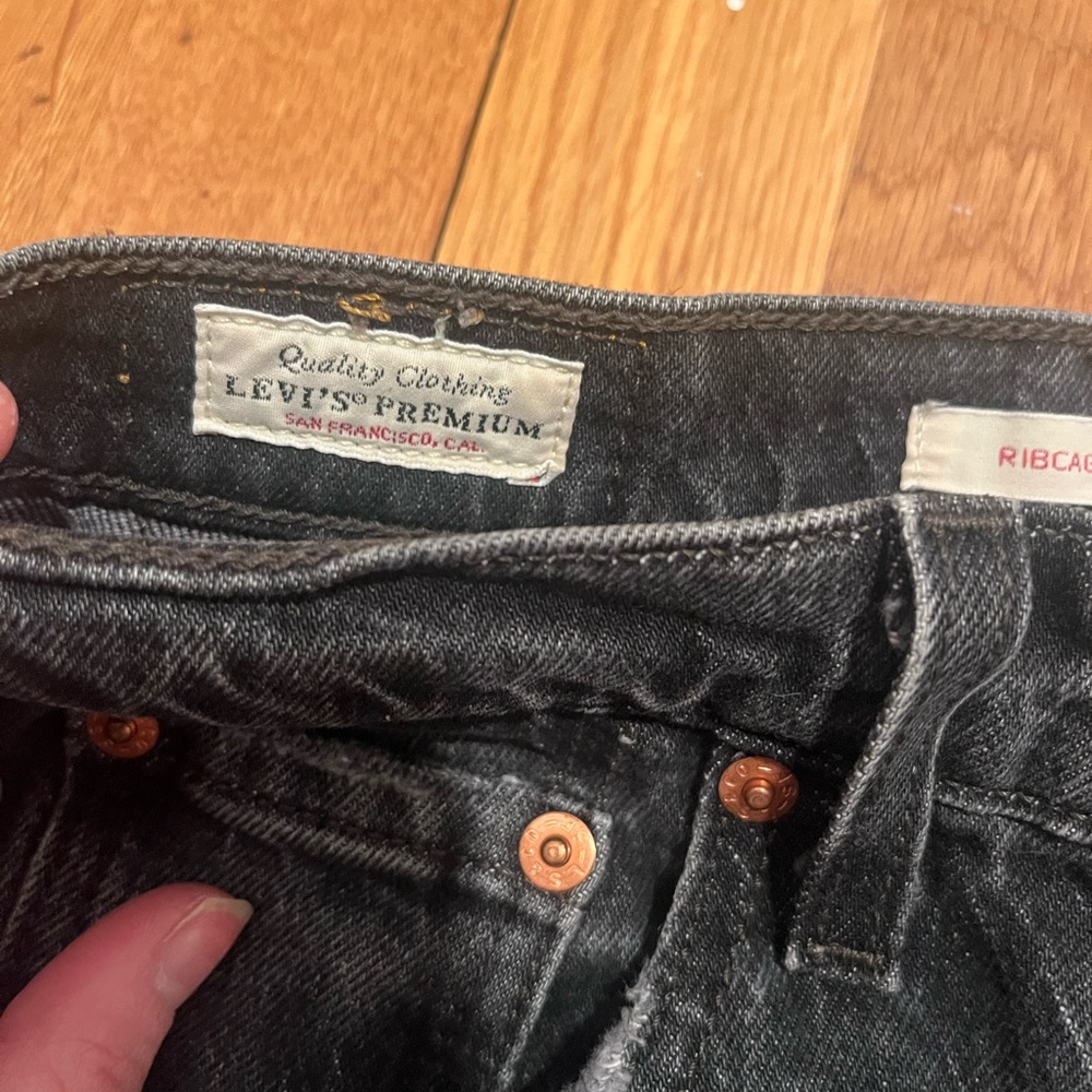 Levi’s Ribcage Straight - Picture 4 of 5